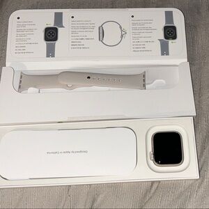 Brand New Apple Watch SE 40mm 2nd gen with Light Beige Band